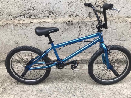 Велосипед трюковый Crosser BMX 20" синий металик
 
У этой модели прочная и униве. . фото 2