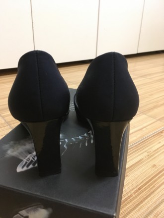 Красивые , открытые туфли немецкого бренда  PETER KAISER. Размер 4. 36. По стель. . фото 5