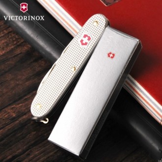 Швейцарский нож Victorinox Alox Pioneer 0.8201.26
Швейцарский карманный армейски. . фото 6