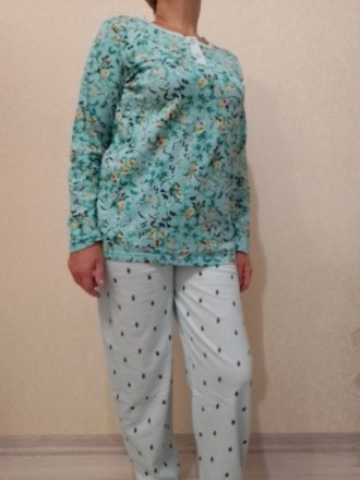 Пижама женская байковая размер 48, 52
Нежная мягкая пижама для женщин со штанами. . фото 7