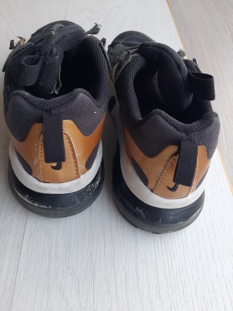 Подростковые кроссовки Nike

Привезены из Германии

Размер подошвы 25 Х 9,3 . . фото 8