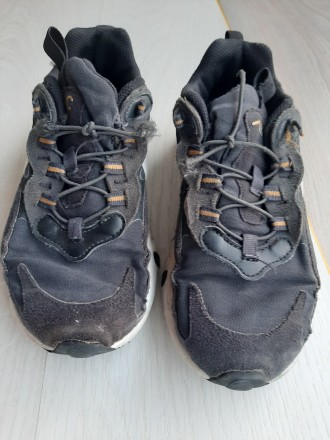 Подростковые кроссовки Nike

Привезены из Германии

Размер подошвы 25 Х 9,3 . . фото 9