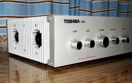 Усилитель TOSHIBA – 004,  2х100Вт
Состояние  -  НОВЫЙ
Основные техническ. . фото 4