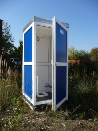 Туалетная кабина утепленная изготовлена из специализированного профиля (сэндвич-. . фото 7