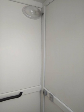 Туалетная кабина, функционирующая в автономном режиме и являющаяся альтернативны. . фото 3
