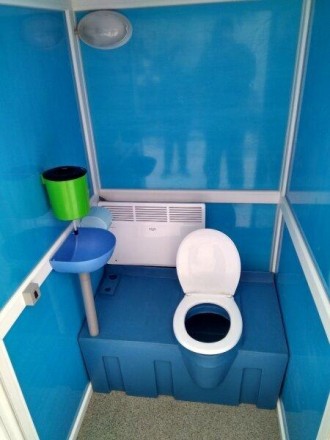 Туалетные кабинки утеплены специальными профилями металлопластиковыми сэндвич-па. . фото 4