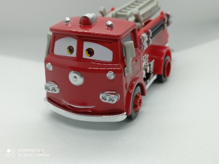 Disney/Pixar Тачки 3 Deluxe: Ред Пожарная машина FJJ00 (Disney Pixar Cars Deluxe. . фото 2