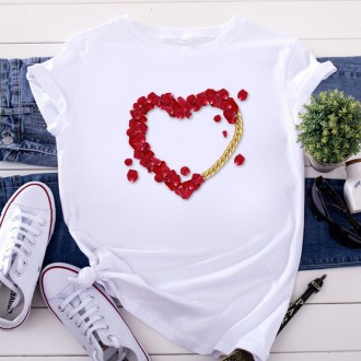 Полный ассортимент товара можно посмотреть здесь:
 
 
Женская футболка с сердцем. . фото 2