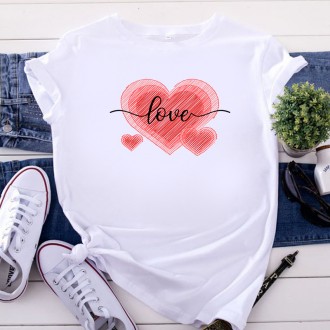 Полный ассортимент товара можно посмотреть здесь:
 
 
Женская футболка с сердцем. . фото 3