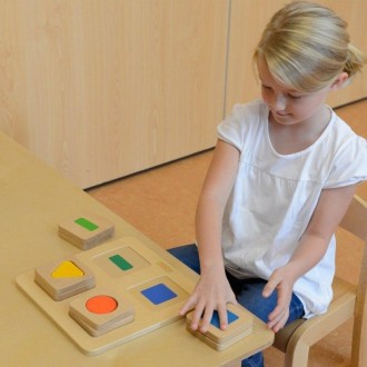 Сортировщики по форме и цвету — основные игрушки для детей от 1 до 3 лет. Это вр. . фото 3