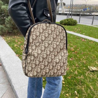 Женский городской рюкзак сумка трансформер в стиле Диор, сумка-рюкзак Dior репли. . фото 3