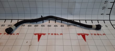 Шланг системы охлаждения Тесла Модель 3 , 1077603-00-D . . фото 8