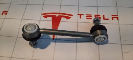 Стійка заднього стабілізатора ліва Тесла Модель 3. . фото 5