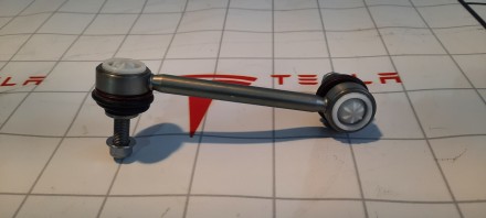 Стійка заднього стабілізатора ліва Тесла Модель 3. . фото 3