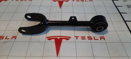 Важіль задній верхній поперечний Тесла Модель 3. . фото 3