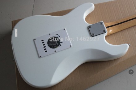 Электрогитара Fender Stratocaster Arctic White S-S-HChina
Состояние: Новая!
Прои. . фото 4