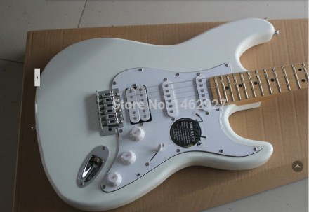 Электрогитара Fender Stratocaster Arctic White S-S-HChina
Состояние: Новая!
Прои. . фото 6