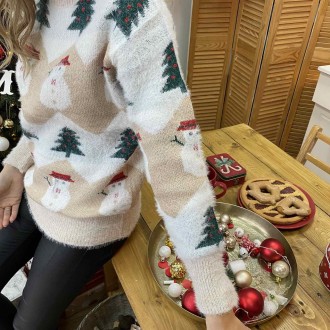 Праздничный новогодний свитер с снеговиком и елочкой + новогодние носки в ПОДАРО. . фото 6