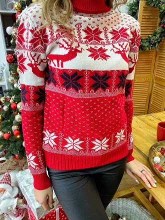 Женский новогодний свитер с оленями красный под горло + носки в подарок
Характер. . фото 5