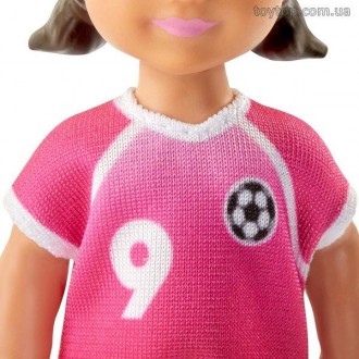 
	Досліджуйте світ змагань з ігровим набором Barbie Soccer Coach! Коли дівчина г. . фото 5