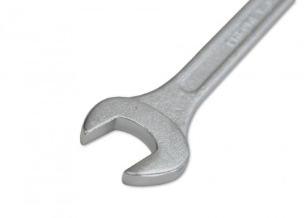 
Артикул: 48-203
Ключ гаечный рожково-накидной из прочной стали Cr-V (36-45 HRC). . фото 3