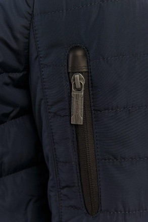 Стеганая куртка мужская с капюшоном Finn Flare, удобного прямого кроя с удлиненн. . фото 6