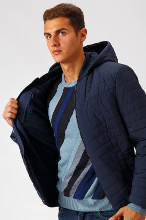 Стеганая куртка мужская от финского бренда Finn Flare застегивается на молнию с . . фото 4