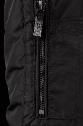 Мужская короткая куртка на резинке Finn Flare демисезонная черная. Прямой крой о. . фото 6