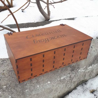 Деревянная коробка шкатулка копилка для денег семейный бюджет
Материал фанера.
И. . фото 3