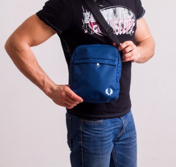 Месседжер Fred Perry Blue. Харків. фото 1 Месседжер Fred Perry Blue. Харків. фото 1