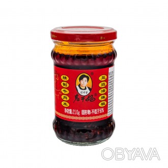 Лаоганма - это острый соус, который пользуется популярностью в приготовлении блю. . фото 1