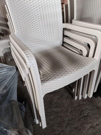 Кресло c подлокотниками из искусственного ротанга турецкого производителя Irak P. . фото 4