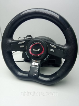 Genius Speed Wheel 5 - руль с ультрамодным дизайном, напоминающий настоящий руль. . фото 4