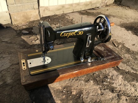 Продам Ручна швейна машина Чепель 30 Csepel 30 ідеал як нова з футляром Угорщина. . фото 7