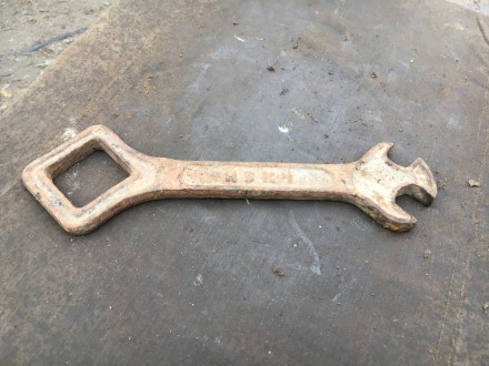 Продам Ретро старовинний гайковий ключ до колекції Царський ключ старовинний СРС. . фото 2