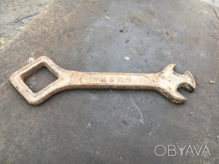 Продам Ретро старовинний гайковий ключ до колекції Царський ключ старовинний СРС. . фото 1