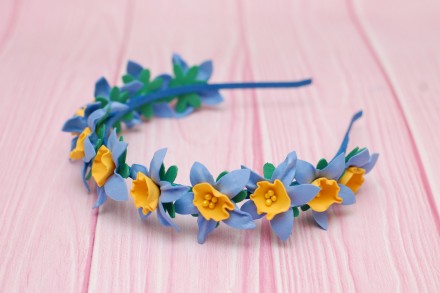 Ніжний обруч для волосся з квітами ручної роботи виконаний у жовто-блакитних кол. . фото 4