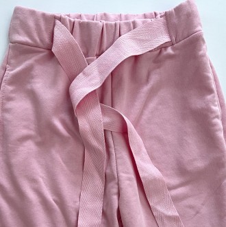 Женские штаны розовые.
	
	
	Размер
 S
 M
 L
	
	
	Длинна 
 95 см. 
 96 см.
 97 см. . фото 3