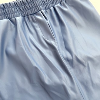 Женские штаны синие.
	
	
	Размер
 S
 M
 L
 XL
	
	
	Длинна 
 91 см. 
 91 см.
 91 . . фото 3