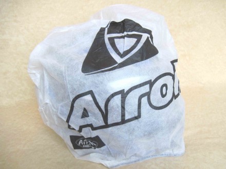 Чехол для шлема Airoh
страна происхождения - Германия
polyester
мягкий внутре. . фото 2