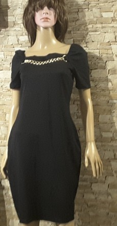 Обворожительное, стильное платье чёрного цвета с коротким рукавом размер UK12, E. . фото 3