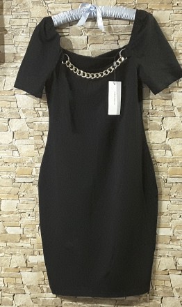 Обворожительное, стильное платье чёрного цвета с коротким рукавом размер UK12, E. . фото 2