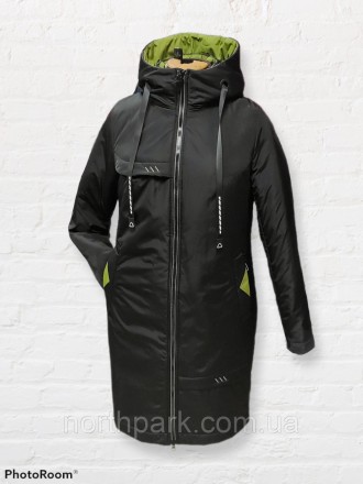 Стильна жіноча куртка-парку з капюшоном у чорному кольорі з контрастними елемент. . фото 3