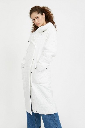 Длинная стеганая куртка демисезонная от финского бренда Finn Flare прямого кроя . . фото 4