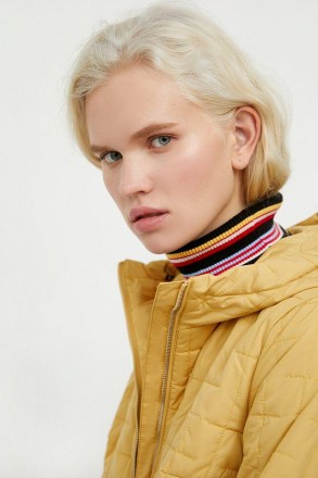 Женская куртка стеганая от финского бренда Finn Flare. Куртка с удлиненной спинк. . фото 6