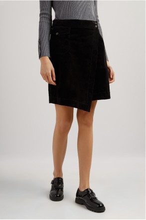 Вельветовая ассиметричная юбка мини от финского бренда Finn Flare отлично дополн. . фото 2