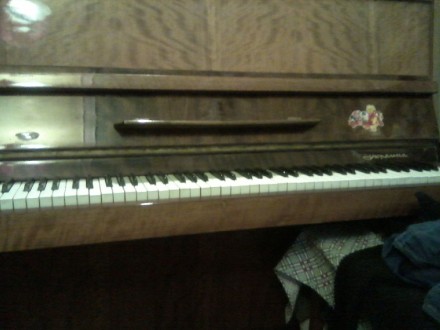 продам пианино "Украина" светло-коричневого цвета,в хорошем рабочем со. . фото 2