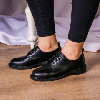 Женские туфли черные Ulem 3180 Туфли женские выполнены из искусственной кожи. Мо. . фото 2