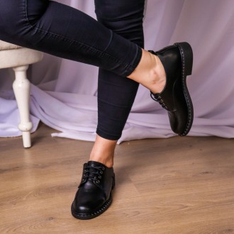 Женские туфли черные Ulem 3180 Туфли женские выполнены из искусственной кожи. Мо. . фото 5