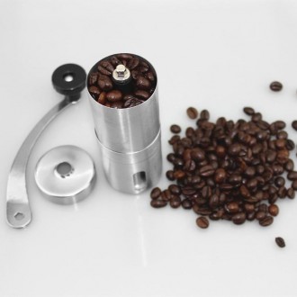 
Кофемолка ручна портативна
Ручна кавомолка з керамічними жорнами - ідеальна кав. . фото 7